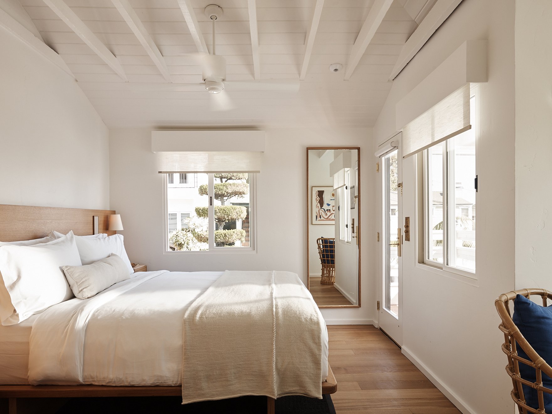 Auric hotel room