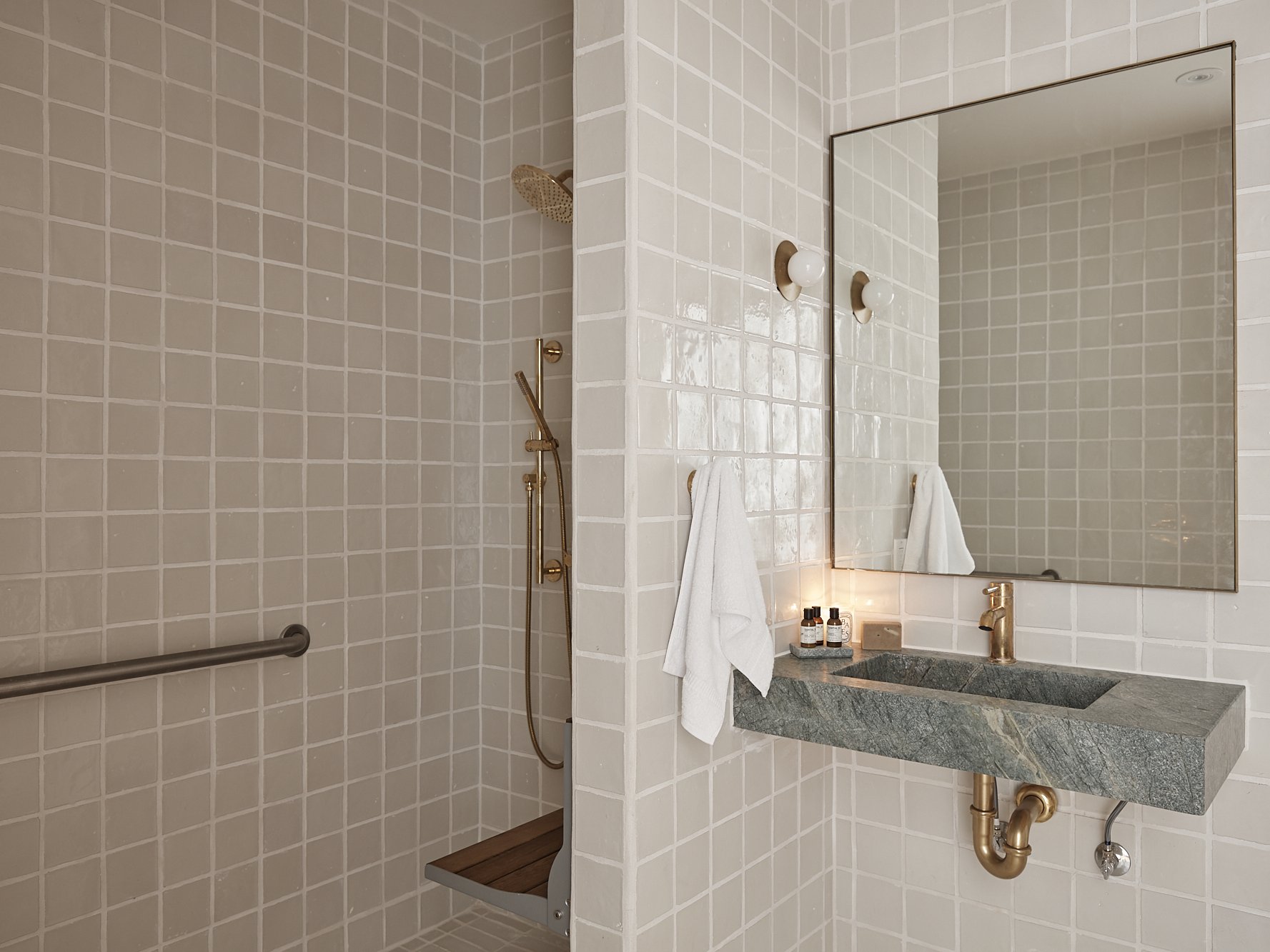 laguna beach hotel rooms, | ROOM 6 MOTU uai