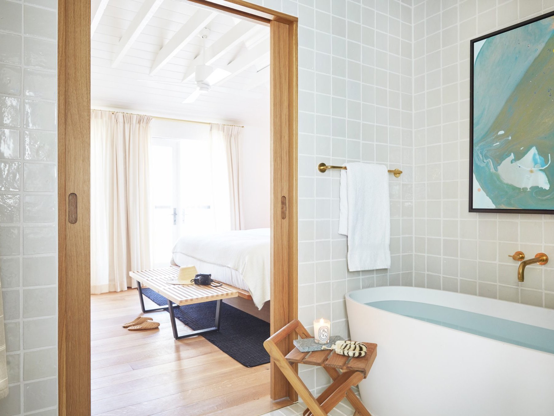 Auric Road, seaside sanctuary | bath 04 uai