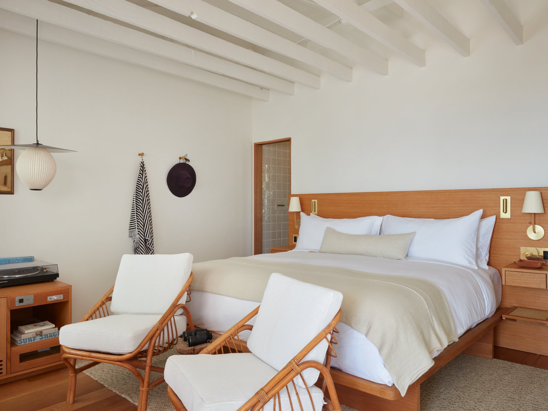 Auric Road, seaside sanctuary | ciel uai