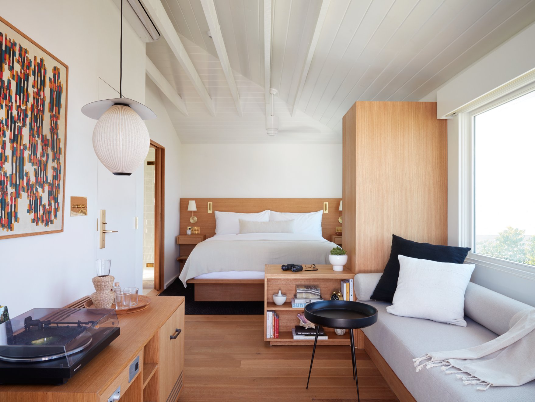 Auric Road, seaside sanctuary | la vue uai