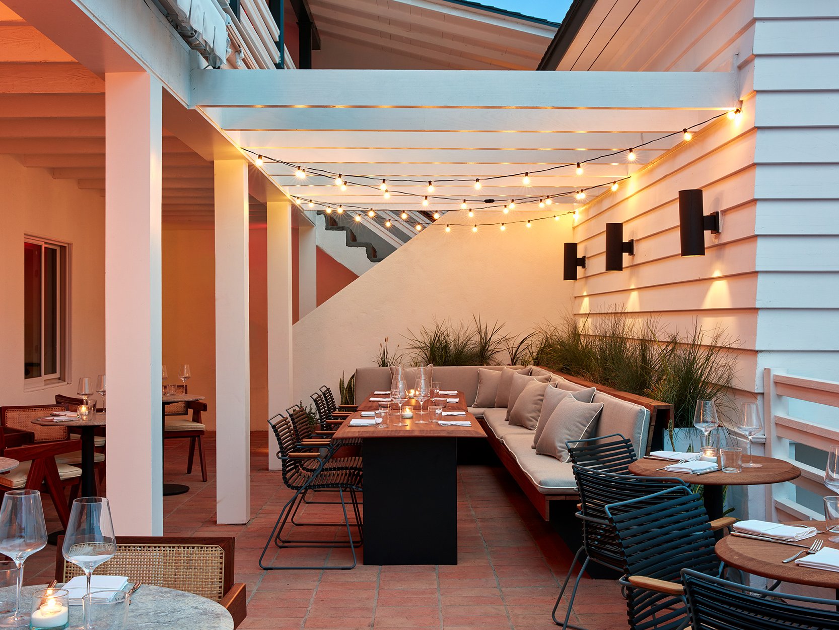 Auric Road, seaside sanctuary | restaurant uai